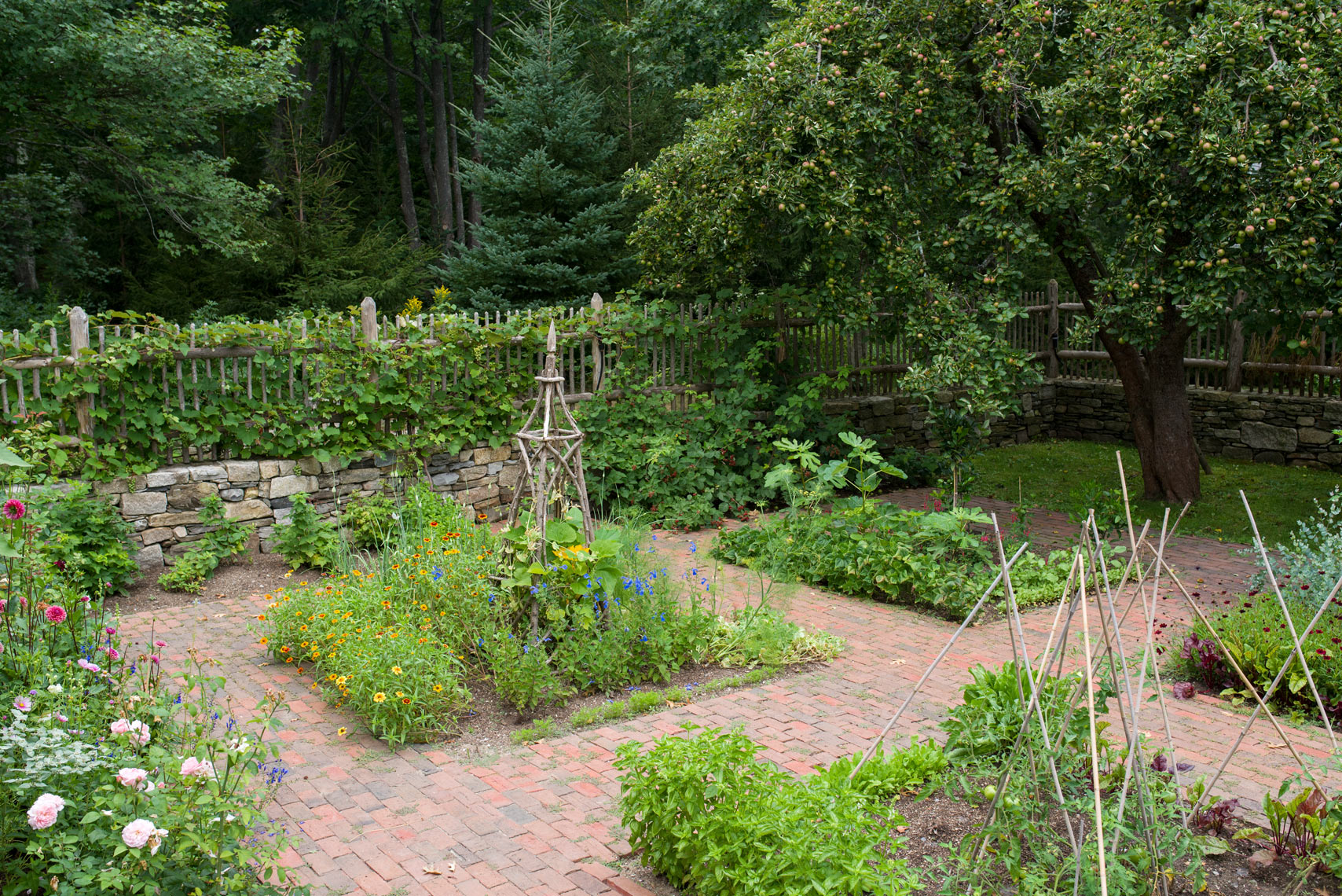 Kennebunkport garden 